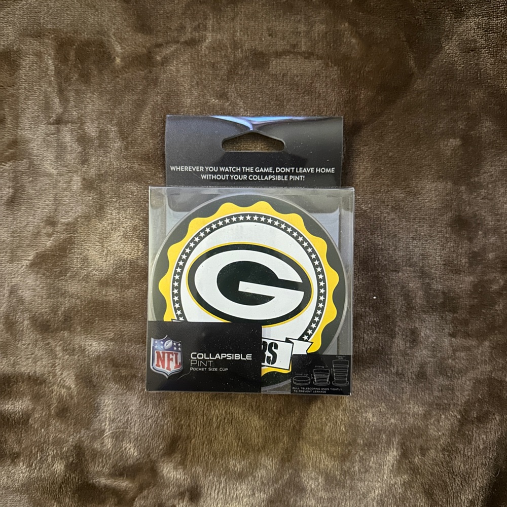 NFL Green Bay Packers Collapsible Plastic Pint Glass